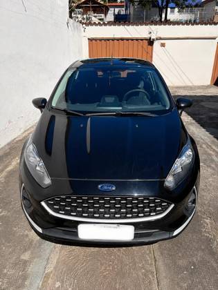 FORD FIESTA 1.6 TI-VCT FLEX SE PLUS POWERSHIFT FORD FIESTA 1.6 TI-VCT FLEX SE PLUS POWERSHIFT